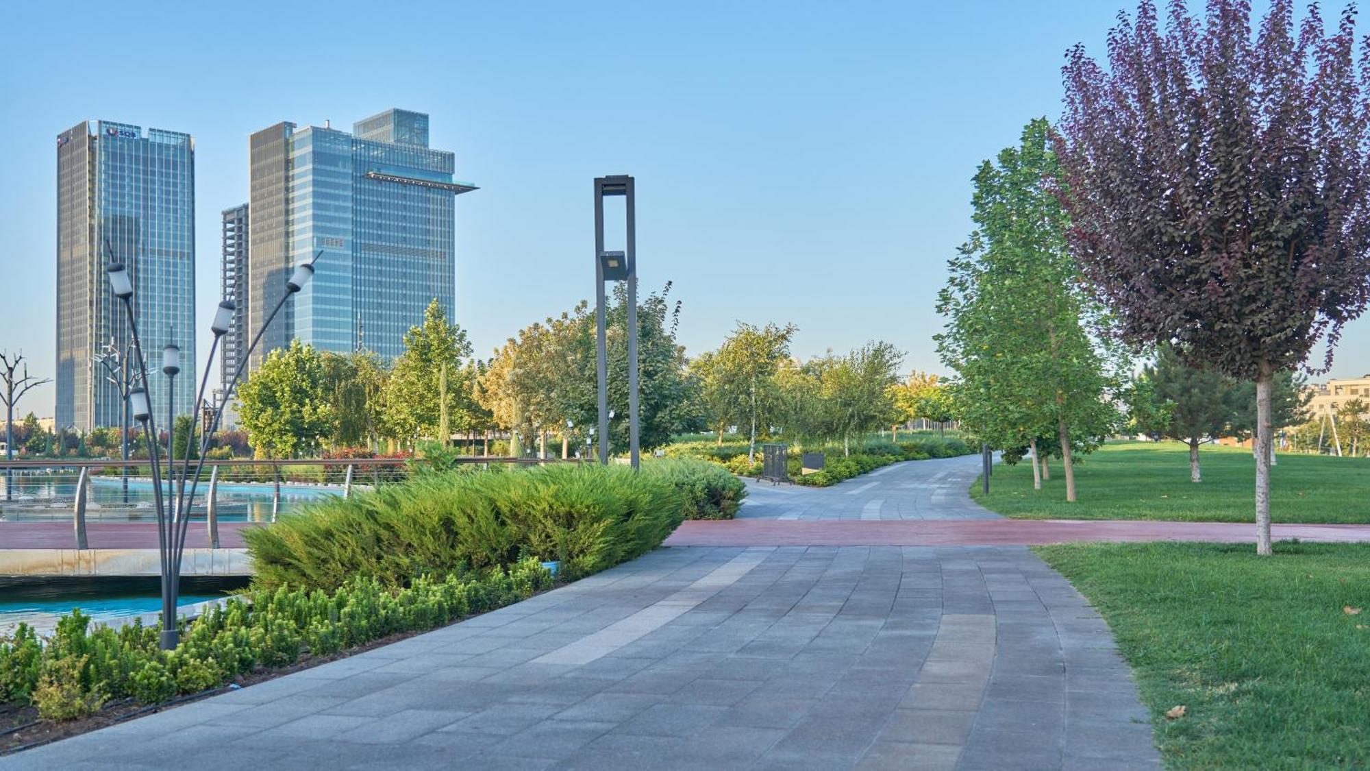 Holiday Inn Tashkent City By Ihg Bagian luar foto