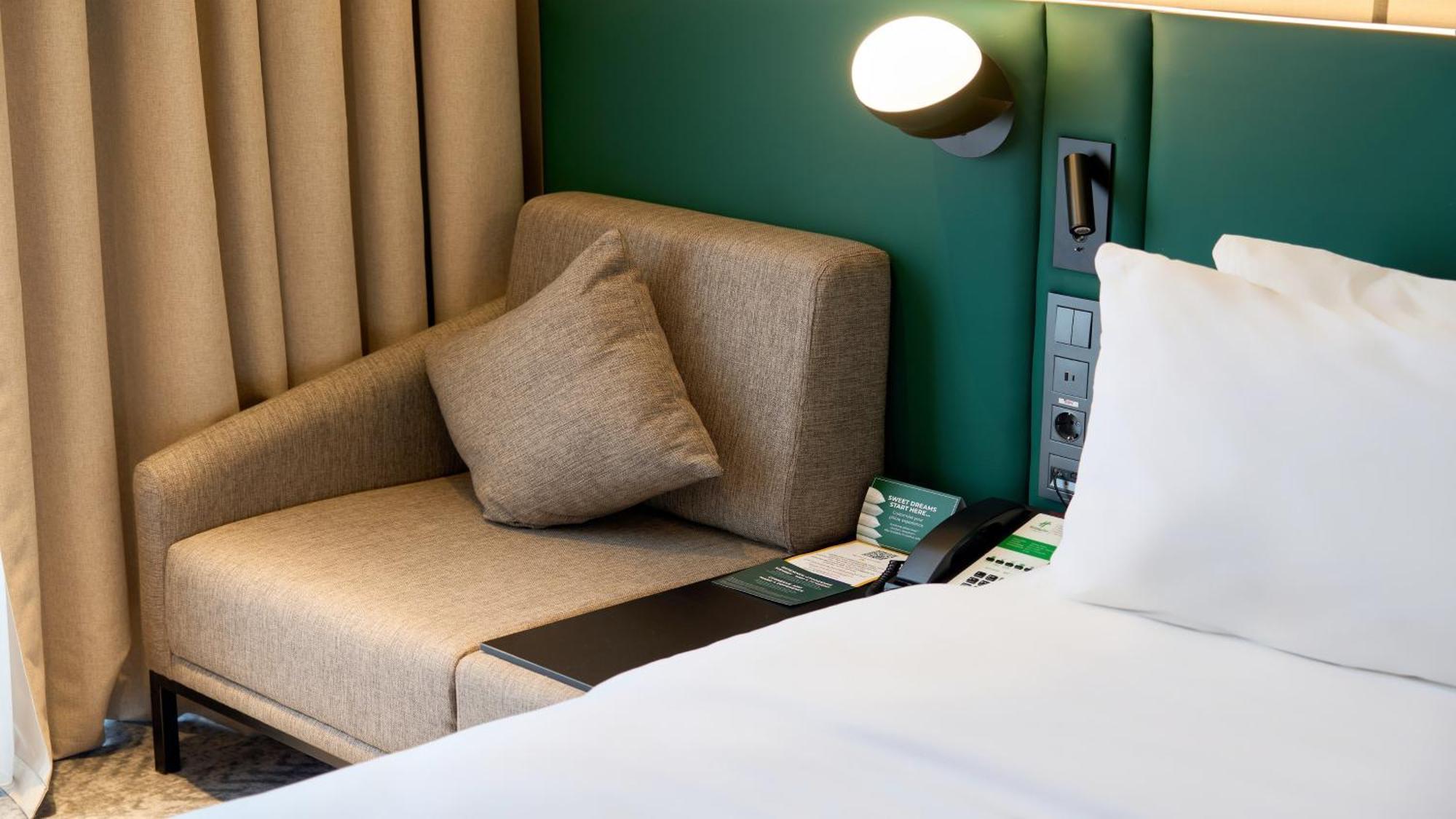 Holiday Inn Tashkent City By Ihg Bagian luar foto
