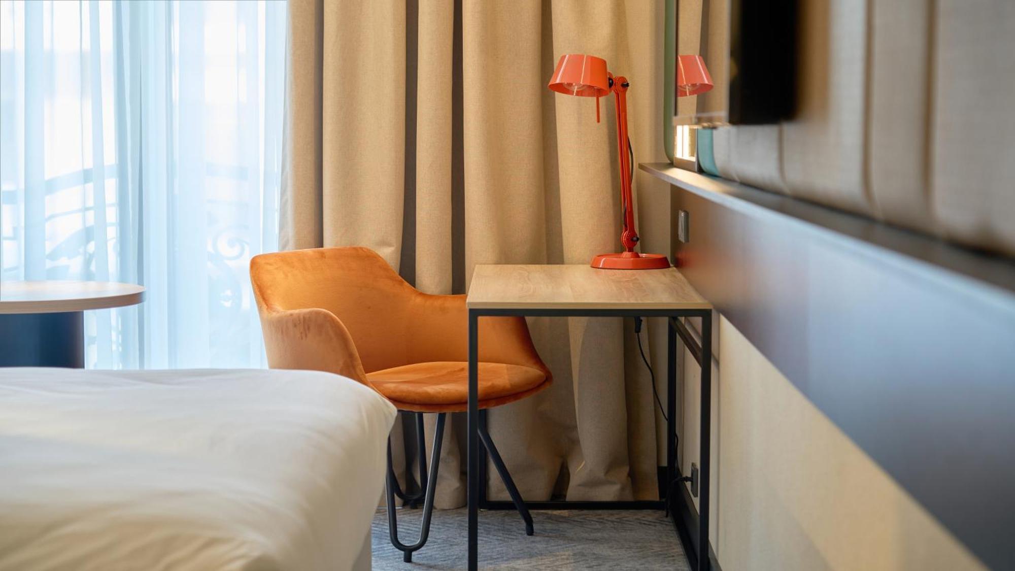 Holiday Inn Tashkent City By Ihg Bagian luar foto