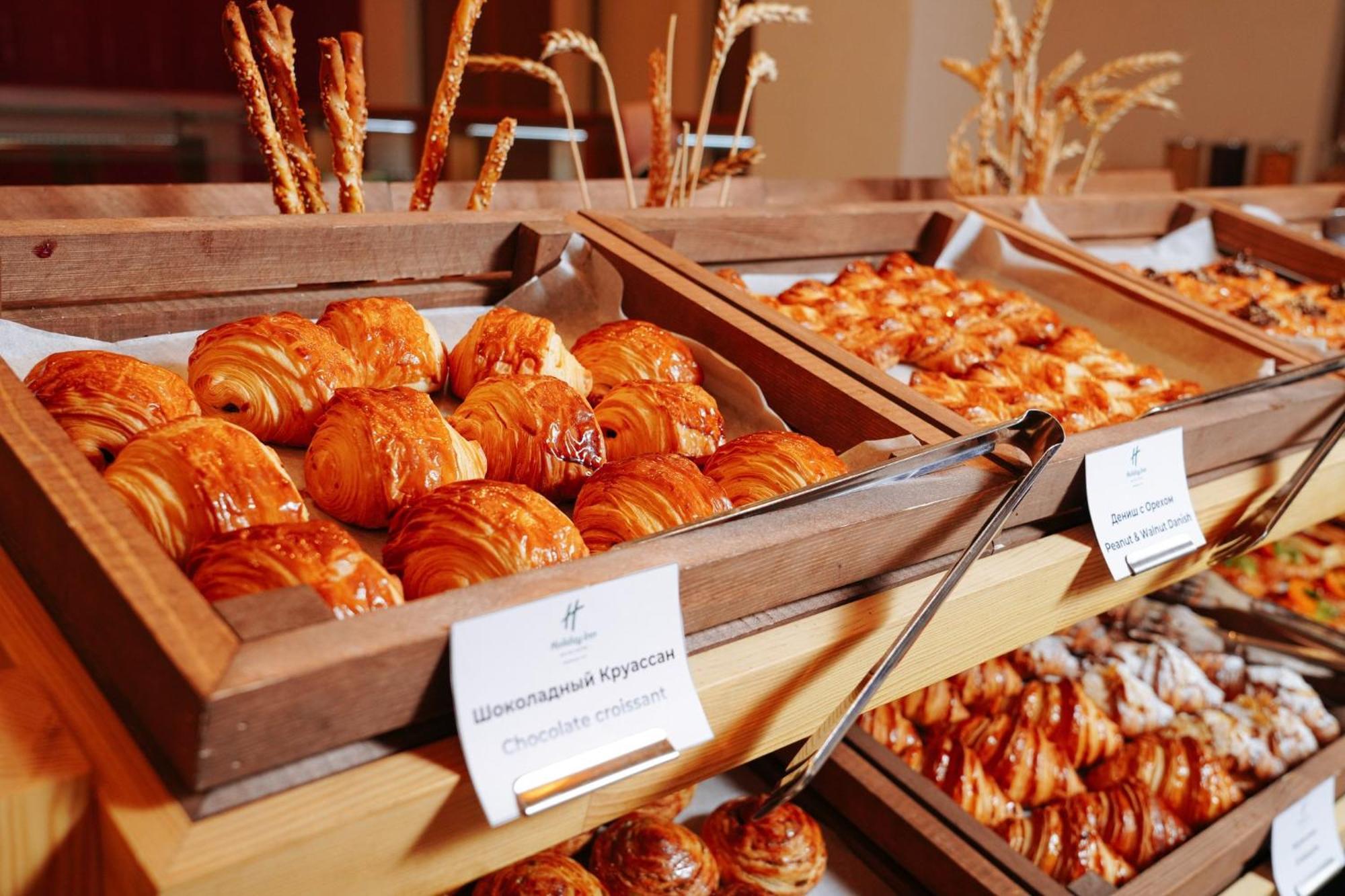 Holiday Inn Tashkent City By Ihg Bagian luar foto