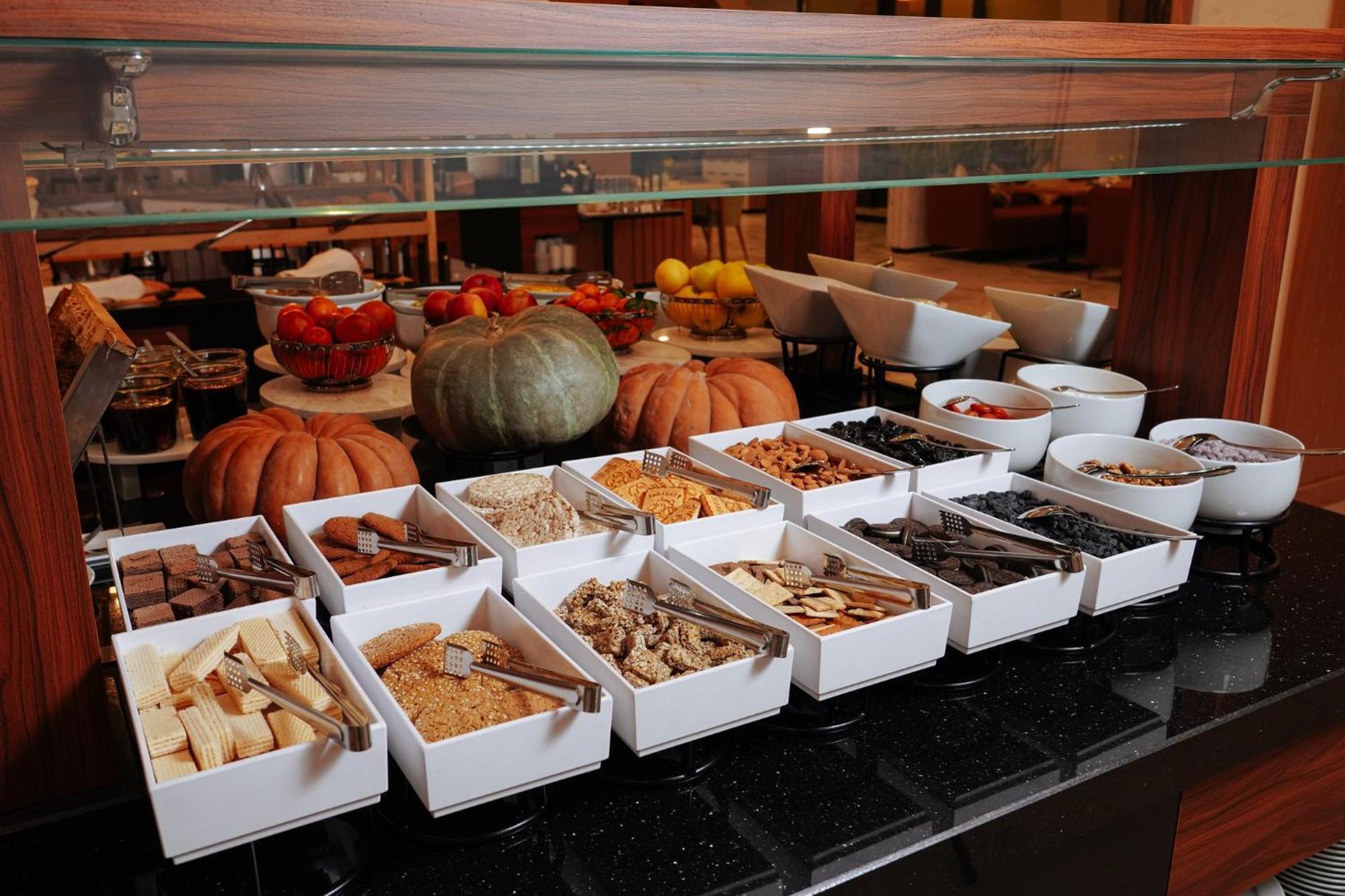 Holiday Inn Tashkent City By Ihg Bagian luar foto